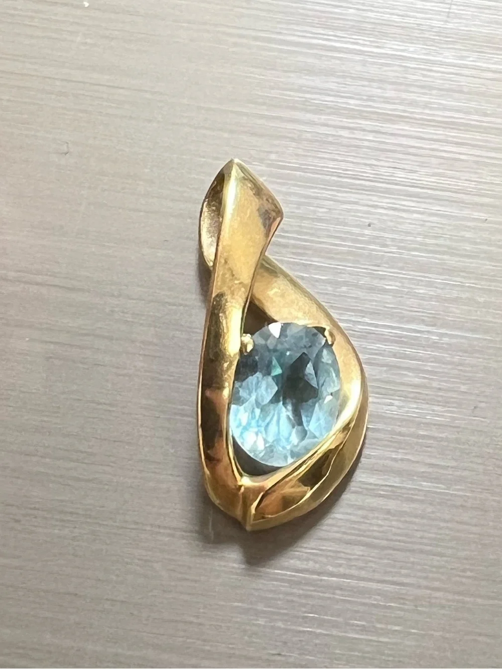 VTG 14K Yellow Gold Blue Topaz or Aquamarine Swirl Pendant
